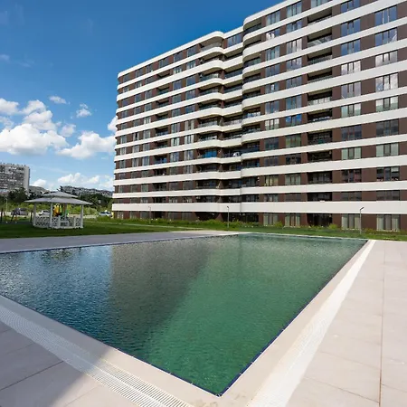 Park South, Free Parking, Swimming Pool * Warna