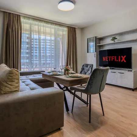 Apartament Park South, Free Parking, Swimming Pool Warna