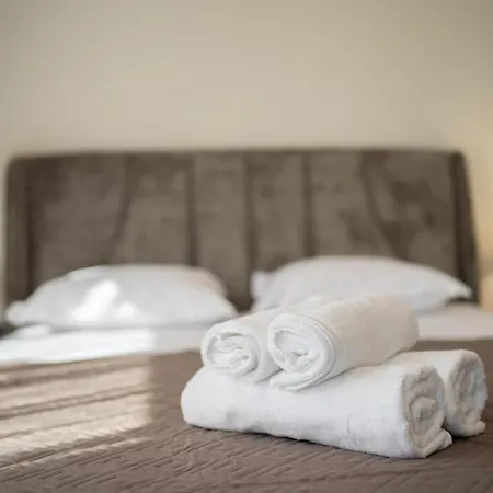 Park South, Free Parking, Swimming Pool Apartment Warna